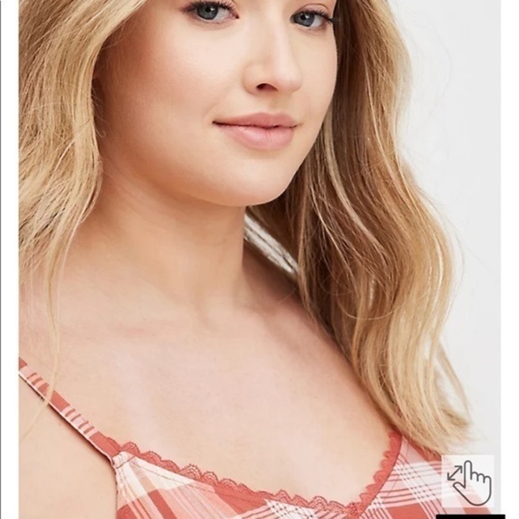 TORRID AVA LACE TRIM CAMI - STRETCH CHALLIS PLAID RED - Picture 4 of 6